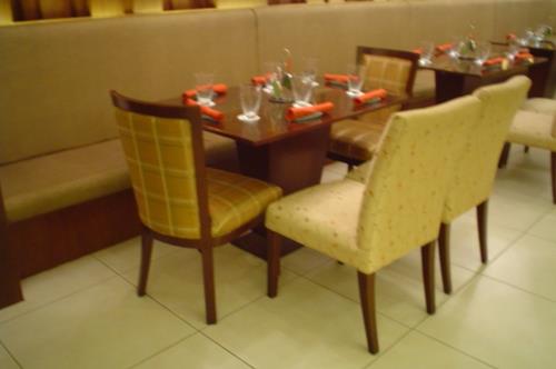 The Manila Pavilion Hotel: Seasons Restaurant photo